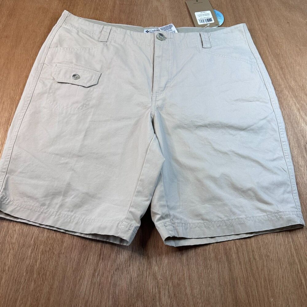 Columbia Shorts Womens 12 Khaki 9” Hiking Outdoor NWT